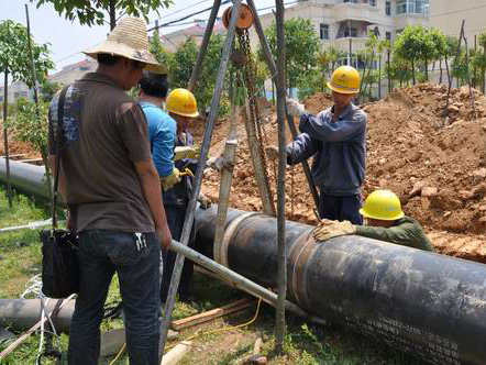 丝瓜视频污版在线观看钢管施工现场
